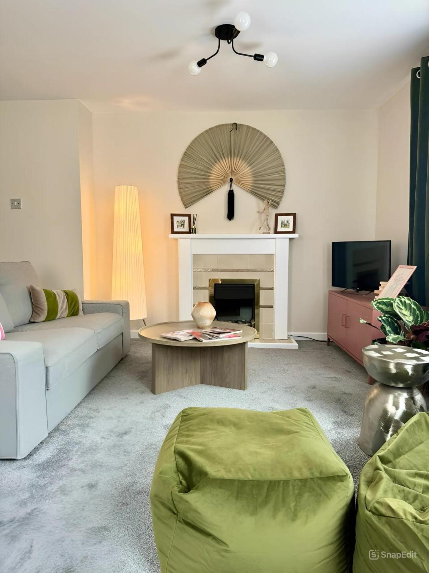 Apartemen Modern With Free Parking. Located In York's Historical Building *